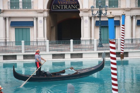 web_Venetian Entrance With Gondola