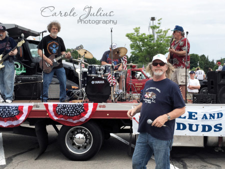 dale and the duds parade for carole knits