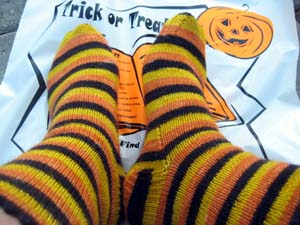 trick_treat_socks1.jpg