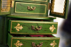 jewelry_box_open_drawers.jpg