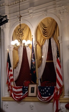presidential-box-at-fords-theater