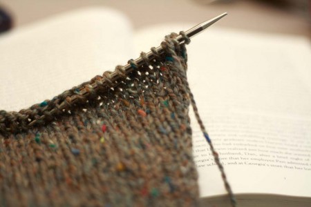 read-while-knitting_resized